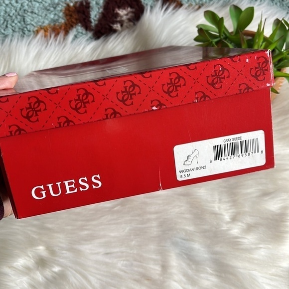 guess • side zip peep toe rouched bootie heels - Picture 13 of 13